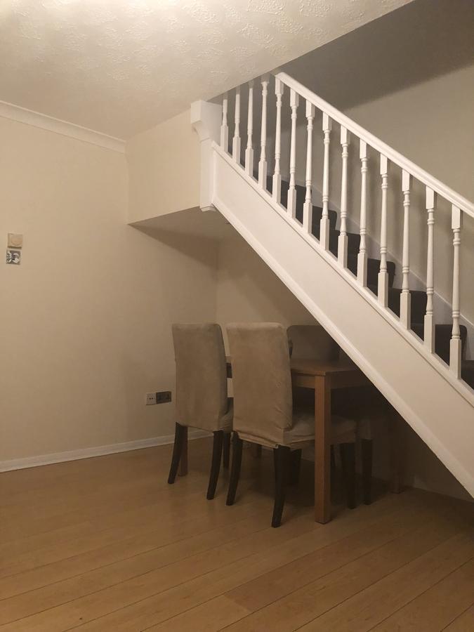 Waltham Abbey Private Property المظهر الخارجي الصورة