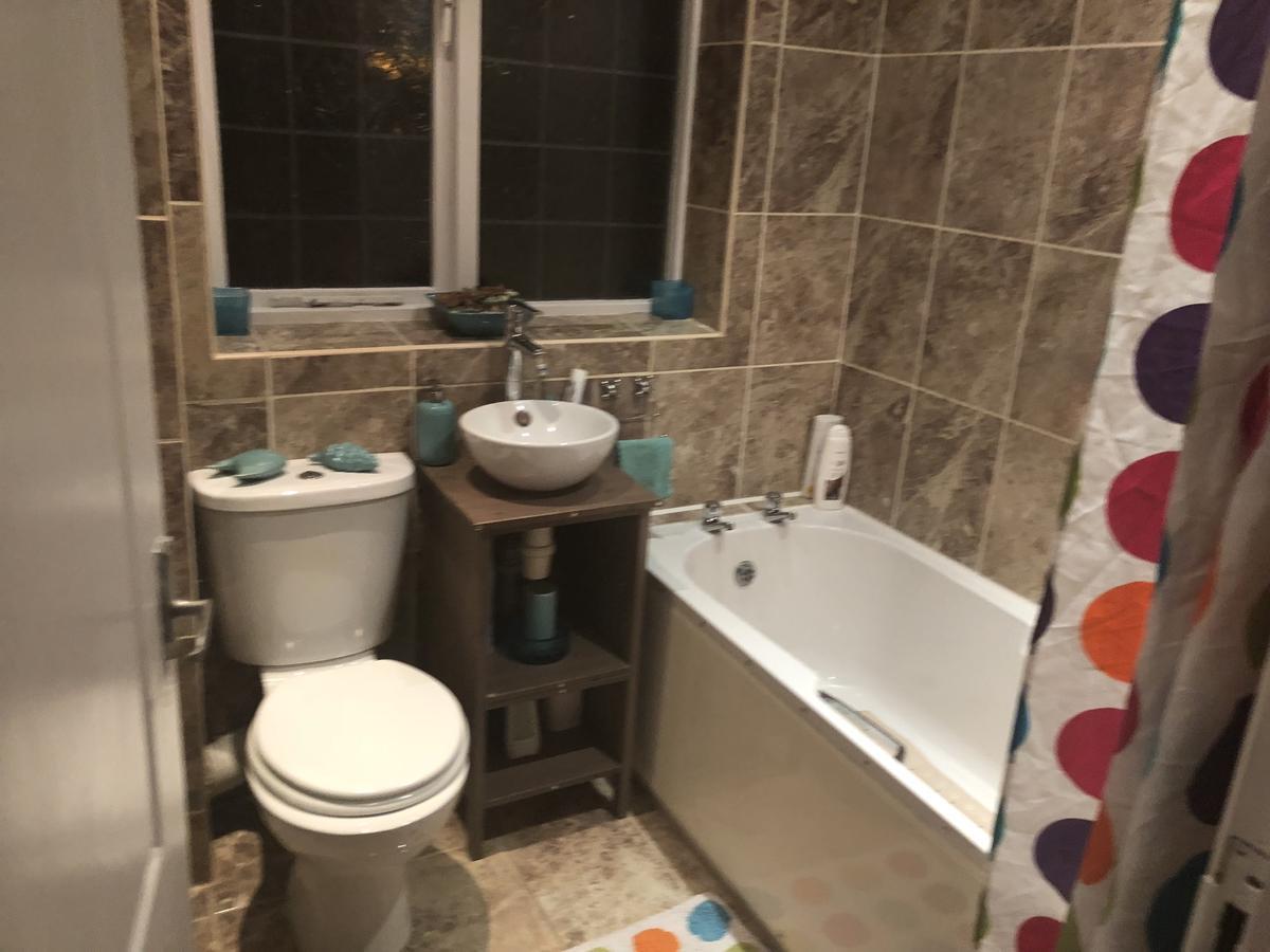 Waltham Abbey Private Property المظهر الخارجي الصورة