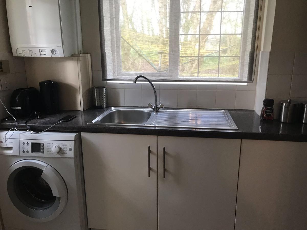 Waltham Abbey Private Property المظهر الخارجي الصورة